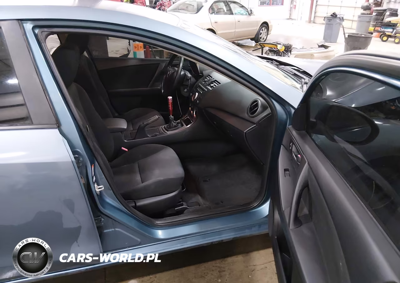 2011 Mazda Mazda3 I Sport VIN:JM1BL1UG7B1439626 - 5