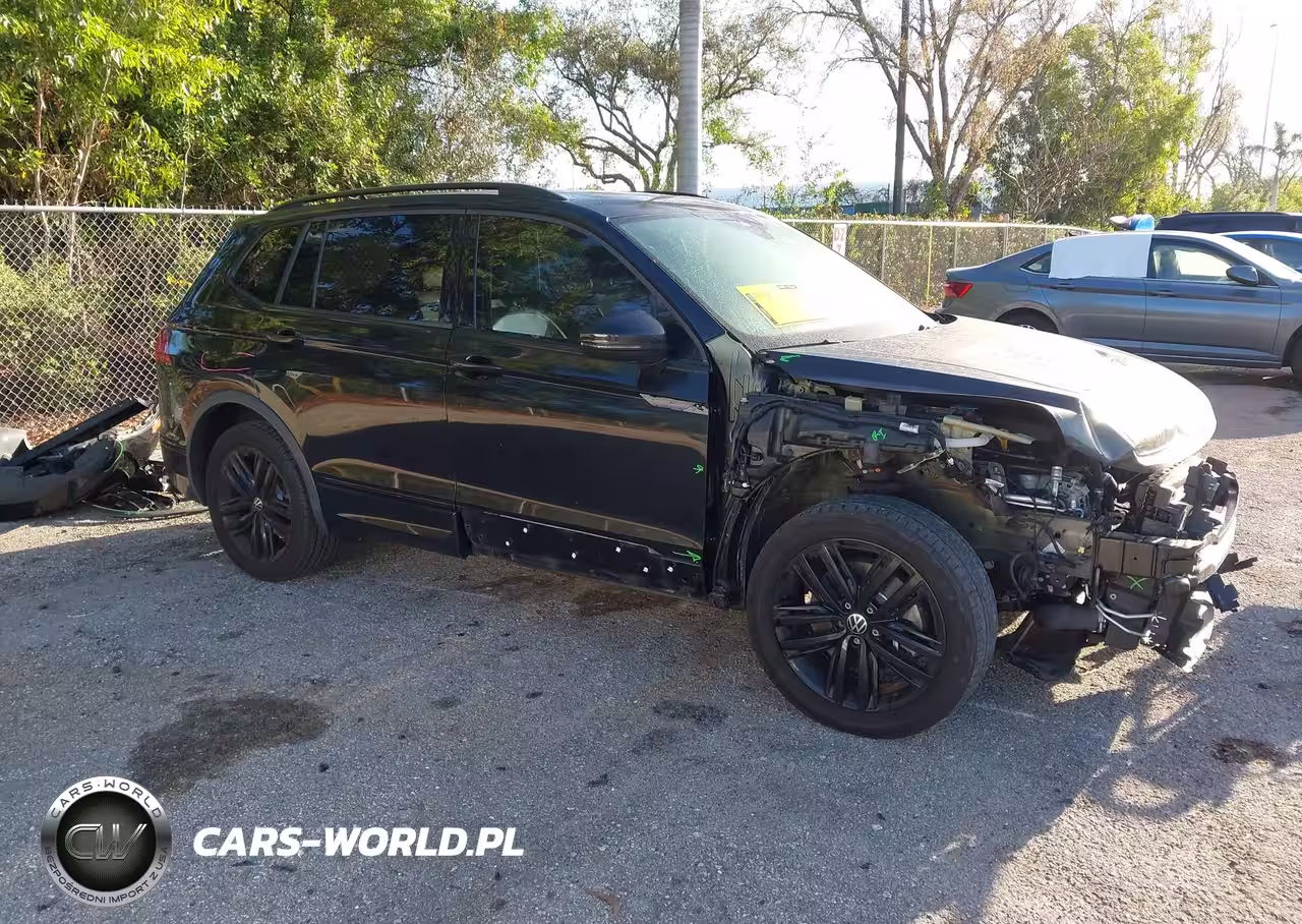 2022 Volkswagen Tiguan 2.0T Se R-Line Black