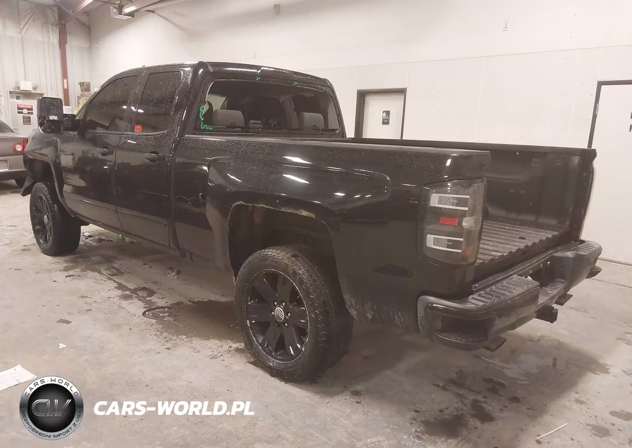 2018 Chevrolet Silverado 1500 2Lt VIN:1GCVKREC8JZ216876 - 3