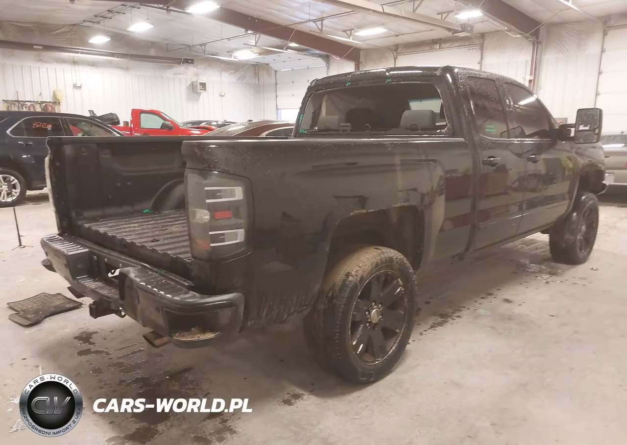 2018 Chevrolet Silverado 1500 2Lt VIN:1GCVKREC8JZ216876 - 4