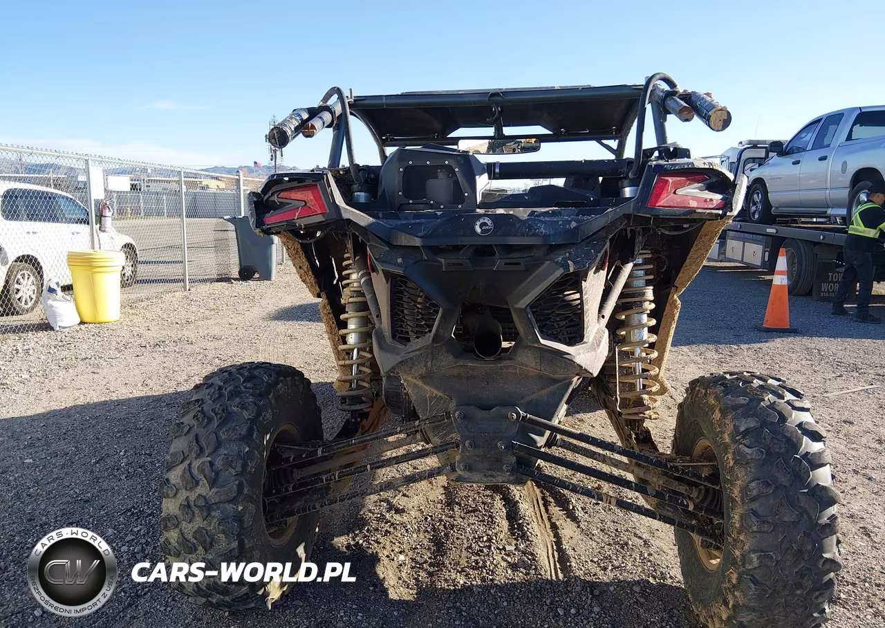 2017 Can-Am Maverick X3 X Rs Turbo R VIN:3JBVXAW22HK001397 - 6