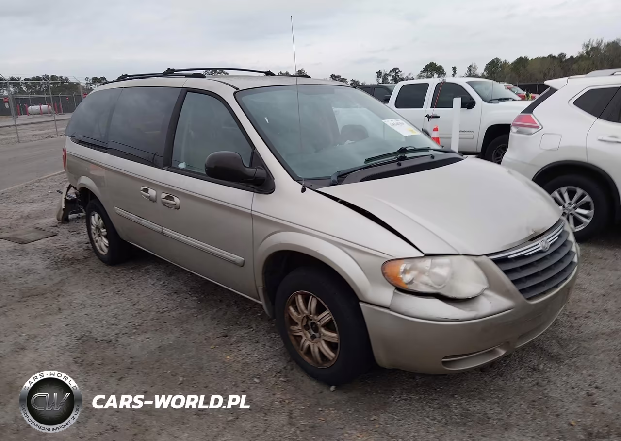 2005 Chrysler Town & Country Touring
