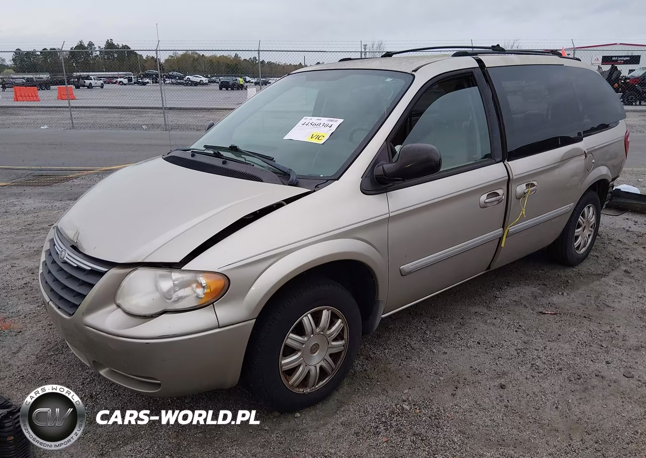2005 Chrysler Town & Country Touring VIN:2C8GP54LX5R422316 - 2