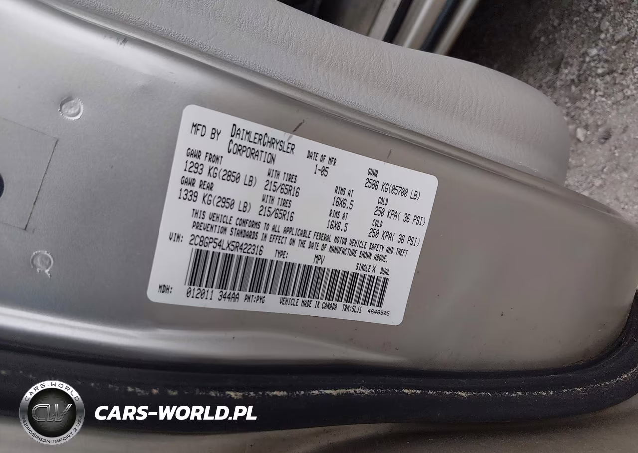 2005 Chrysler Town & Country Touring VIN:2C8GP54LX5R422316 - 9