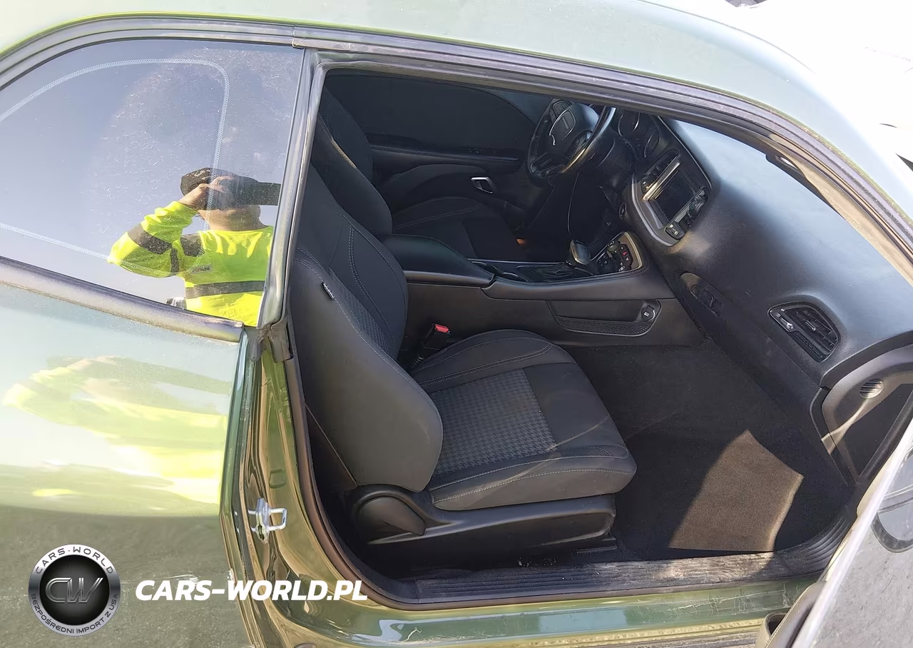 2019 Dodge Challenger Sxt VIN:2C3CDZAG8KH732008 - 5