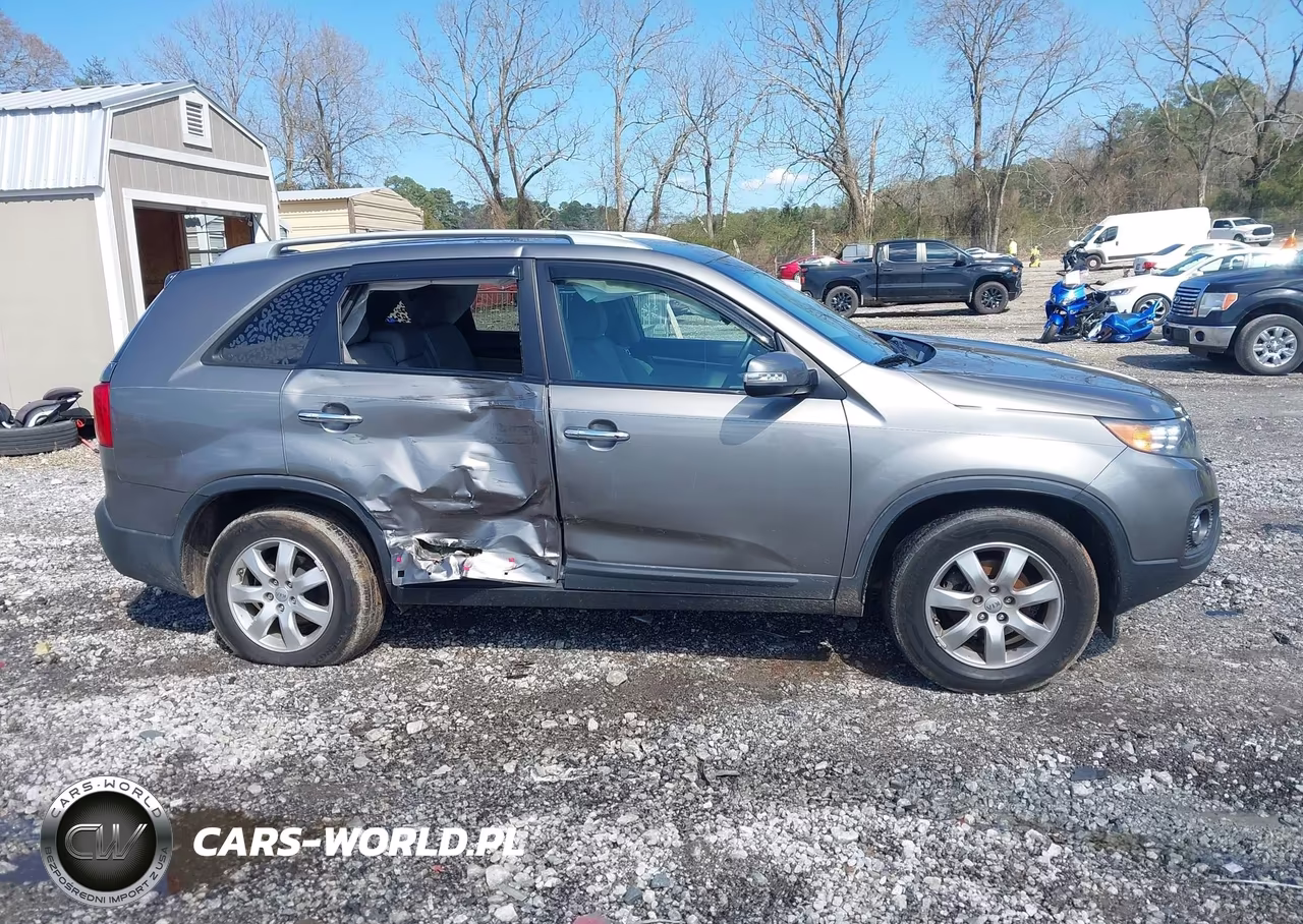2013 Kia Sorento Lx VIN:5XYKT3A64DG322189 - 13