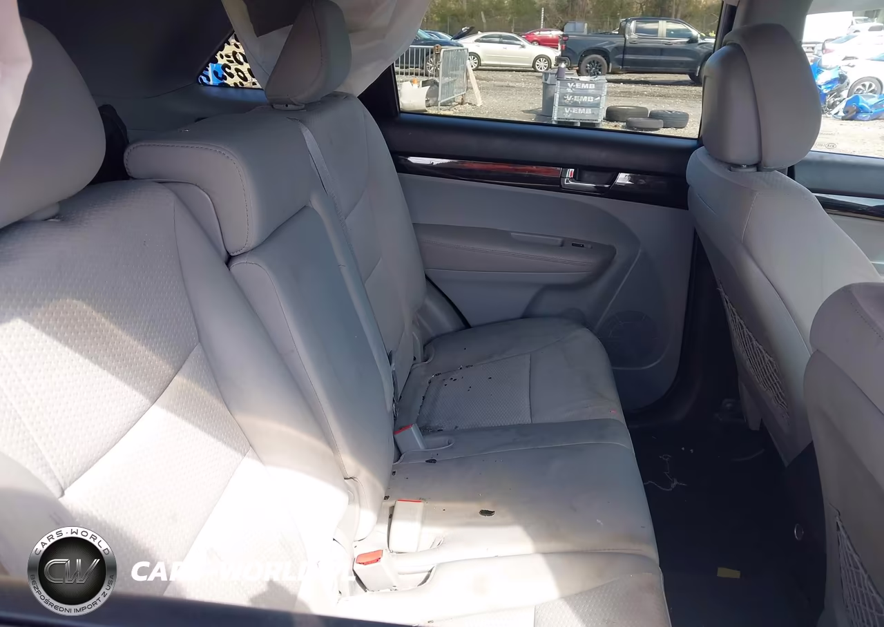 2013 Kia Sorento Lx VIN:5XYKT3A64DG322189 - 8