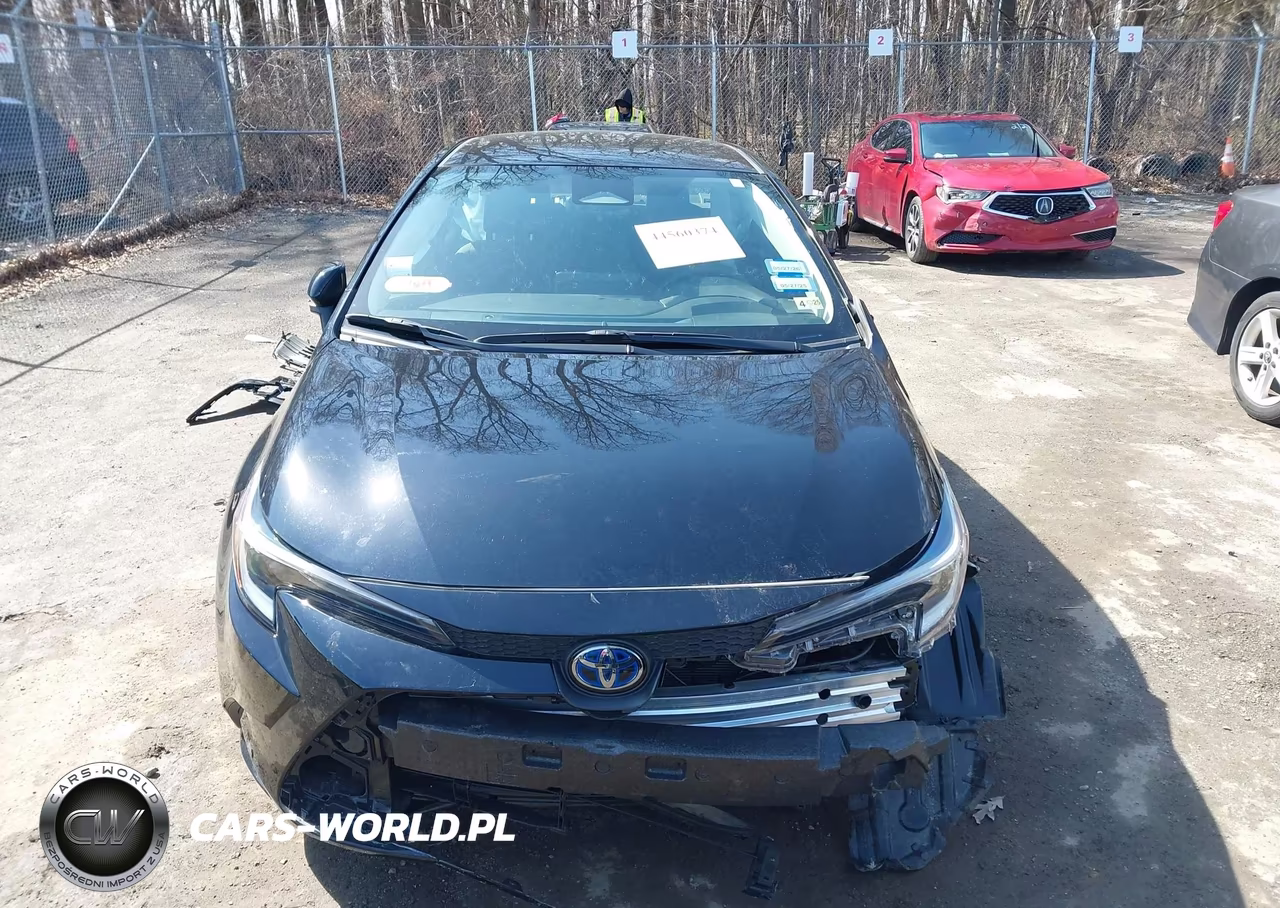 2024 Toyota Corolla Hybrid Le VIN:JTDBCMFE7R3049637 - 12