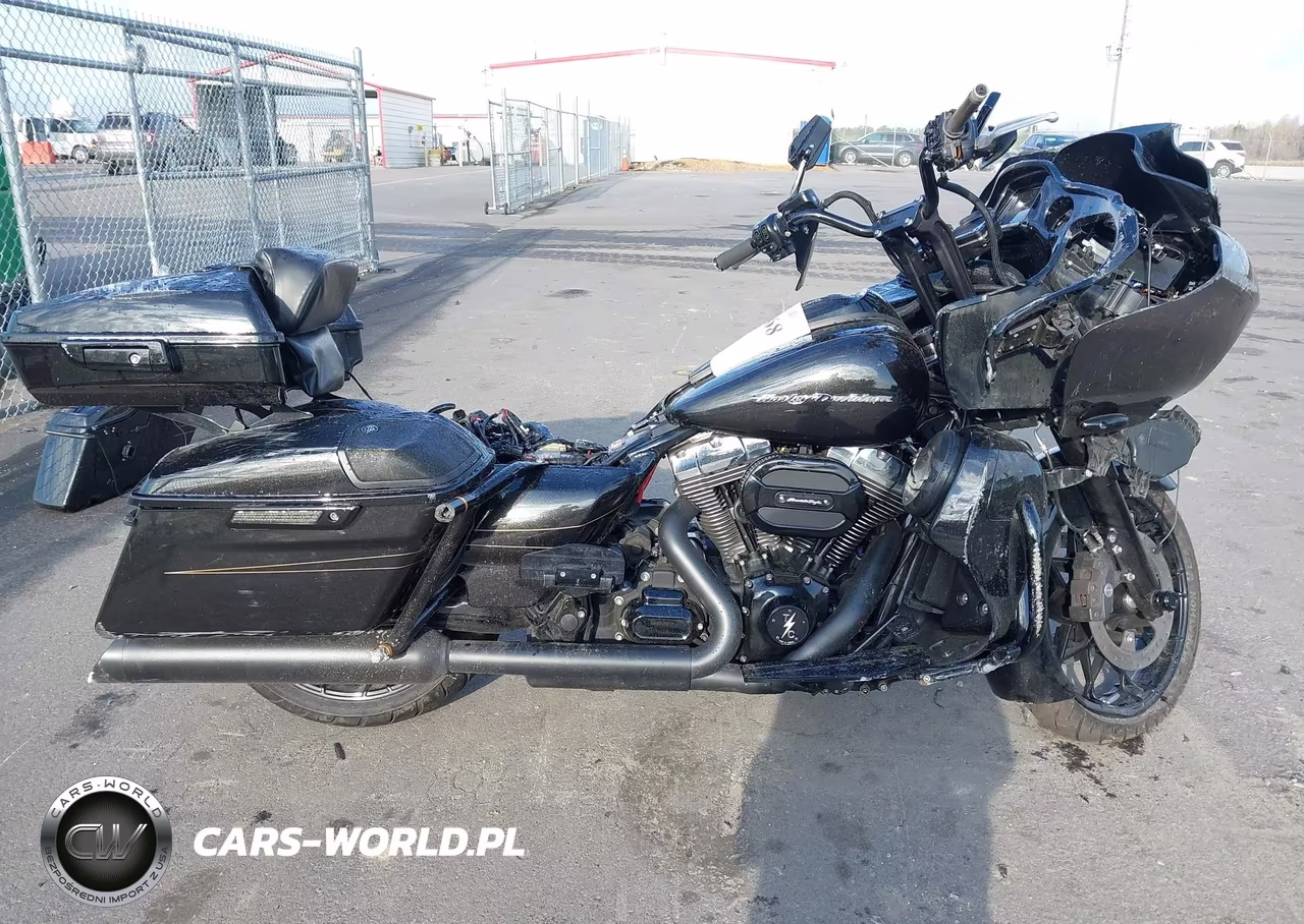 2016 Harley-Davidson Fltrxs Road Glide Special VIN:1HD1KTM18GB690421 - 13