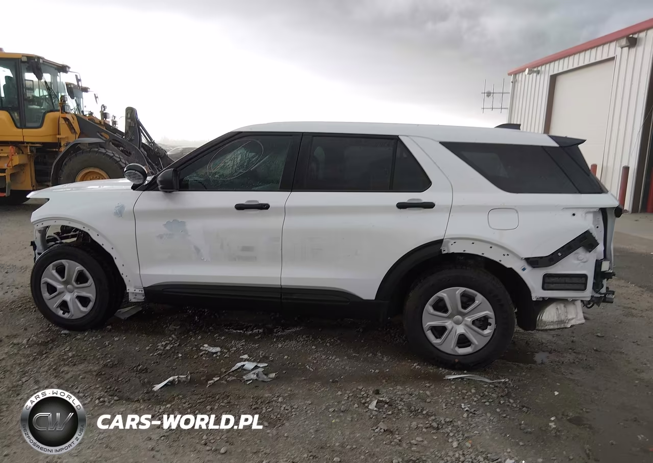 2025 Ford Police Interceptor Utility VIN:1FM5K8AC6SGA16572 - 14