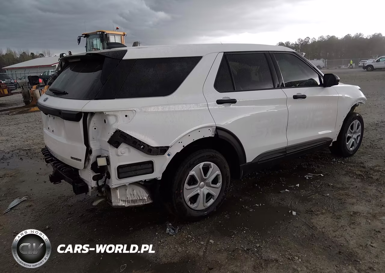 2025 Ford Police Interceptor Utility VIN:1FM5K8AC6SGA16572 - 4
