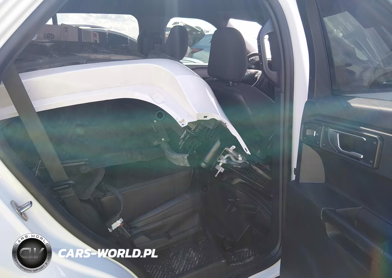 2025 Ford Police Interceptor Utility VIN:1FM5K8AC6SGA16572 - 8