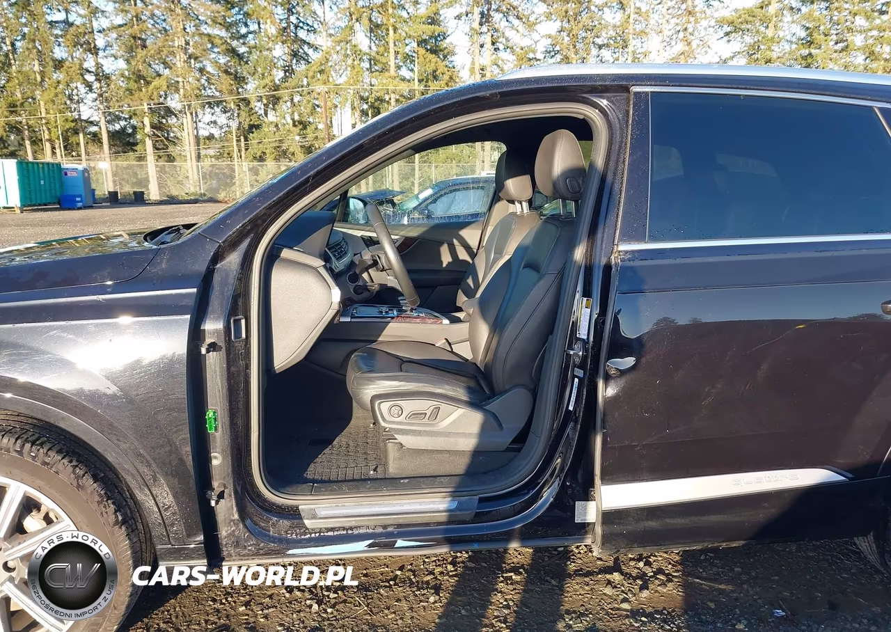 2017 Audi Q7 2.0T Premium VIN:WA1LHAF72HD037002 - 6