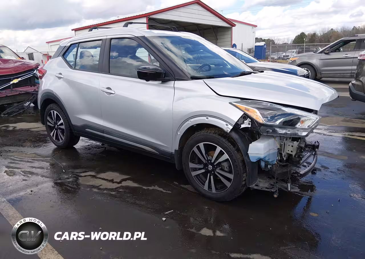 2018 Nissan Kicks Sr