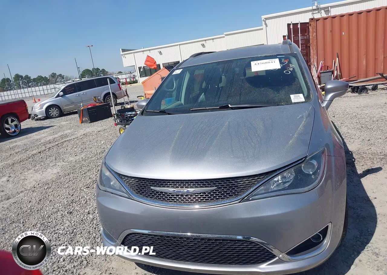 2020 Chrysler Pacifica Touring L VIN:2C4RC1BG4LR125012 - 12