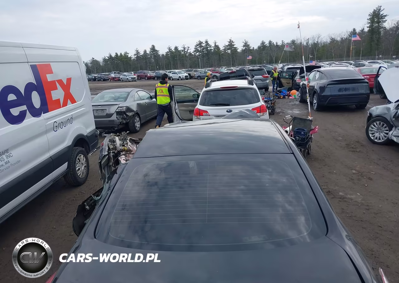 2019 Nissan Sentra S VIN:3N1AB7AP6KY218524 - 17