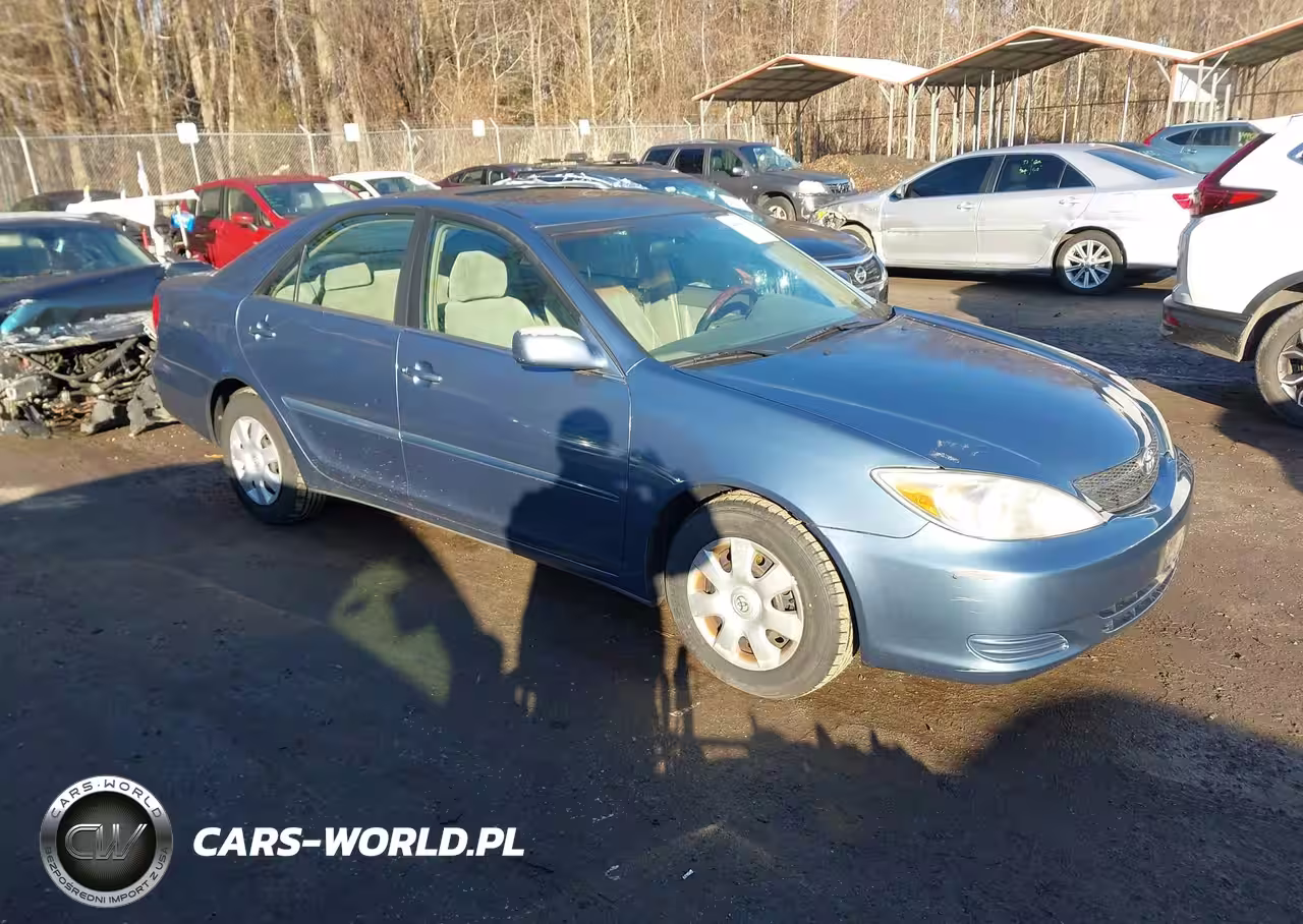2004 Toyota Camry Le