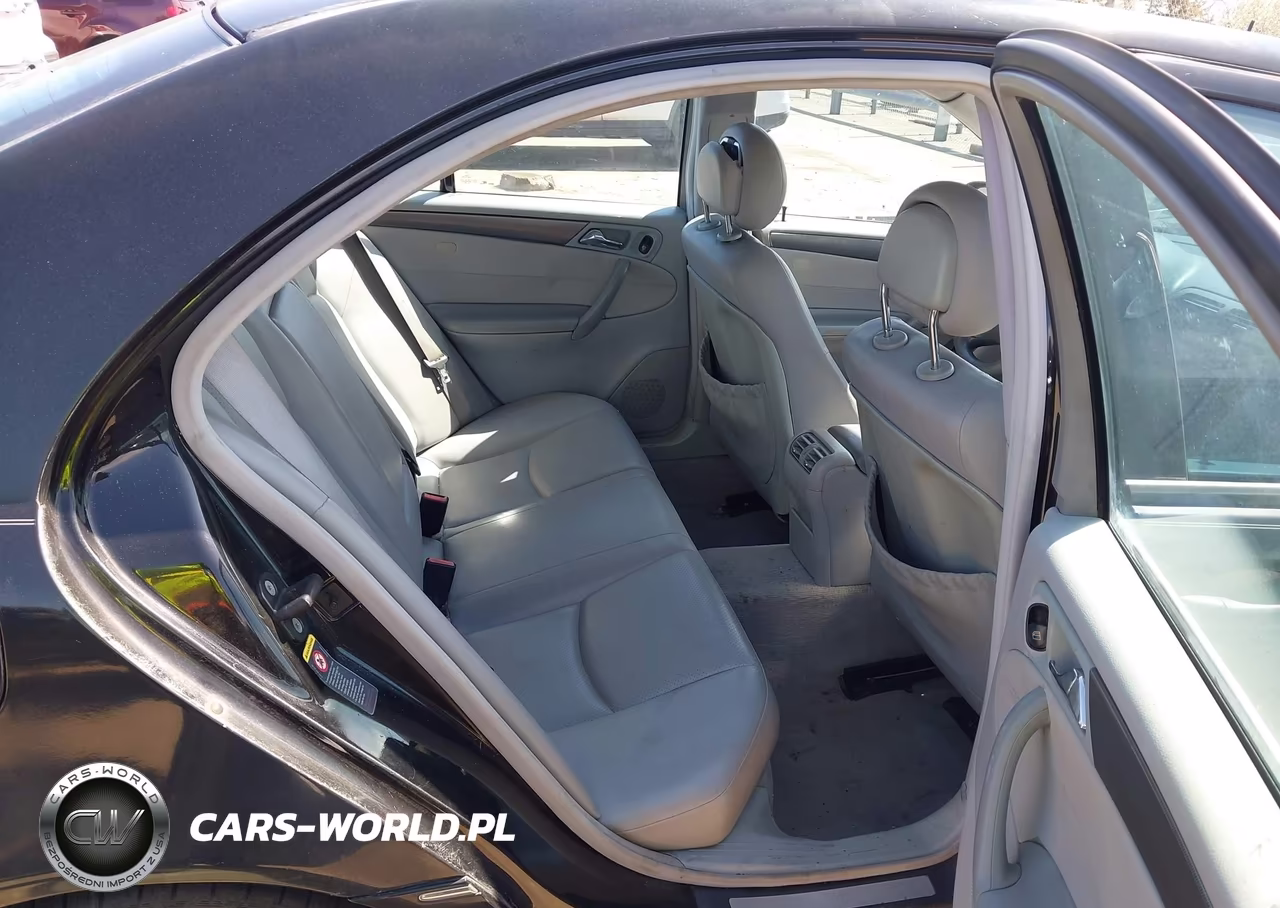 2003 Mercedes-Benz C 230 Kompressor Sport VIN:WDBRF40J83F420238 - 8