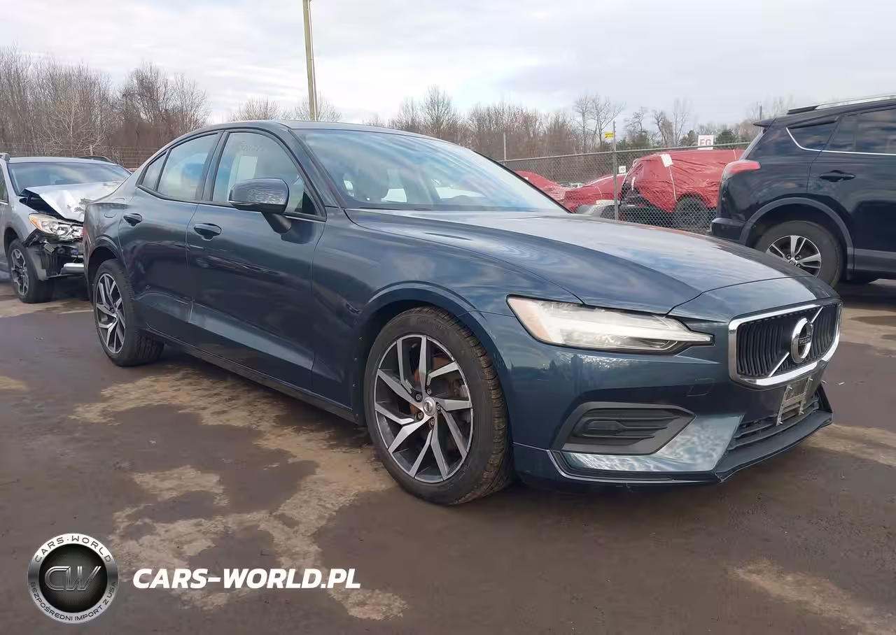 2020 Volvo S60 T5 Momentum