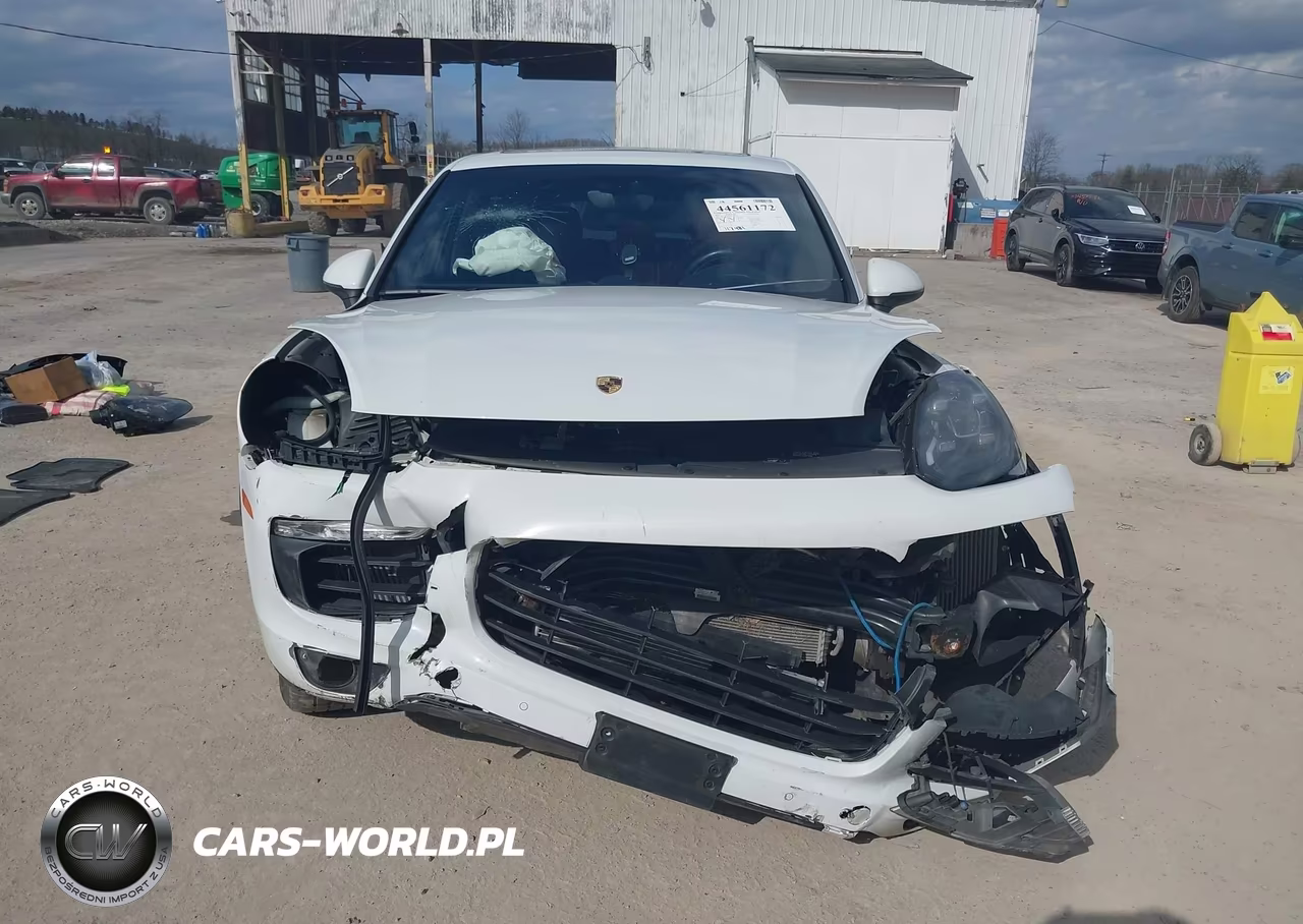 2015 Porsche Cayenne S VIN:WP1AB2A2XFLA60724 - 13
