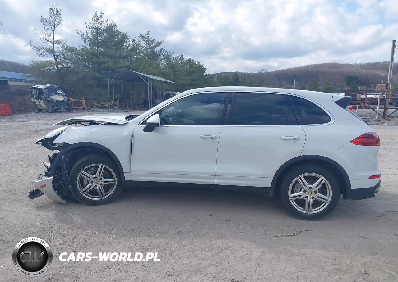 2015 Porsche Cayenne S VIN:WP1AB2A2XFLA60724 - 15