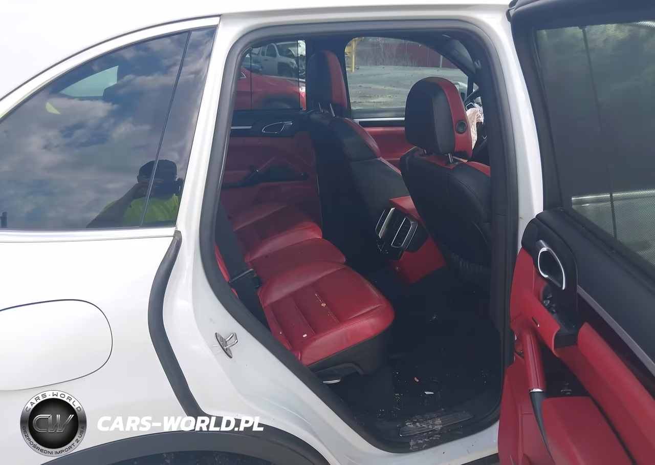 2015 Porsche Cayenne S VIN:WP1AB2A2XFLA60724 - 8