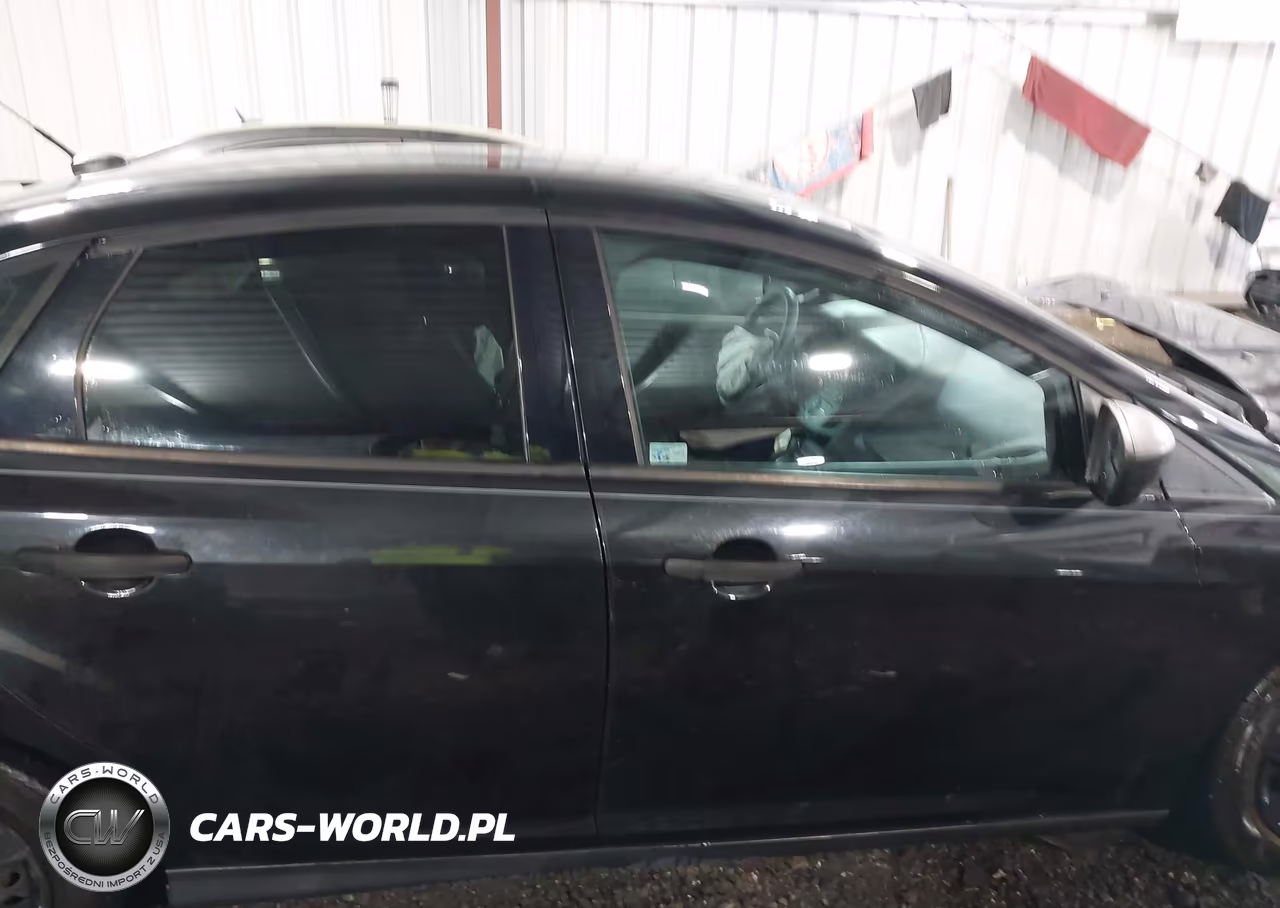 2015 Ford Focus S VIN:1FADP3E26FL353803 - 13