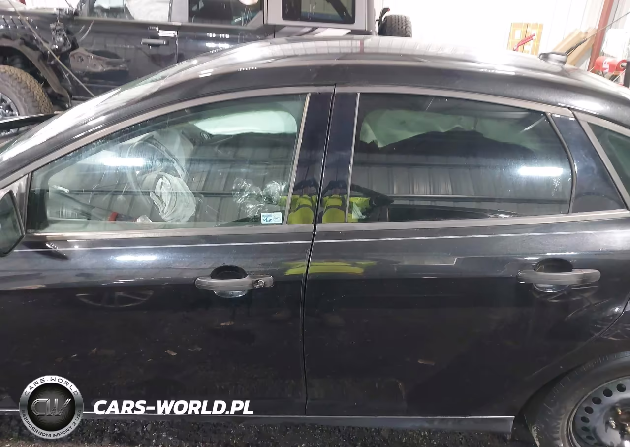 2015 Ford Focus S VIN:1FADP3E26FL353803 - 14