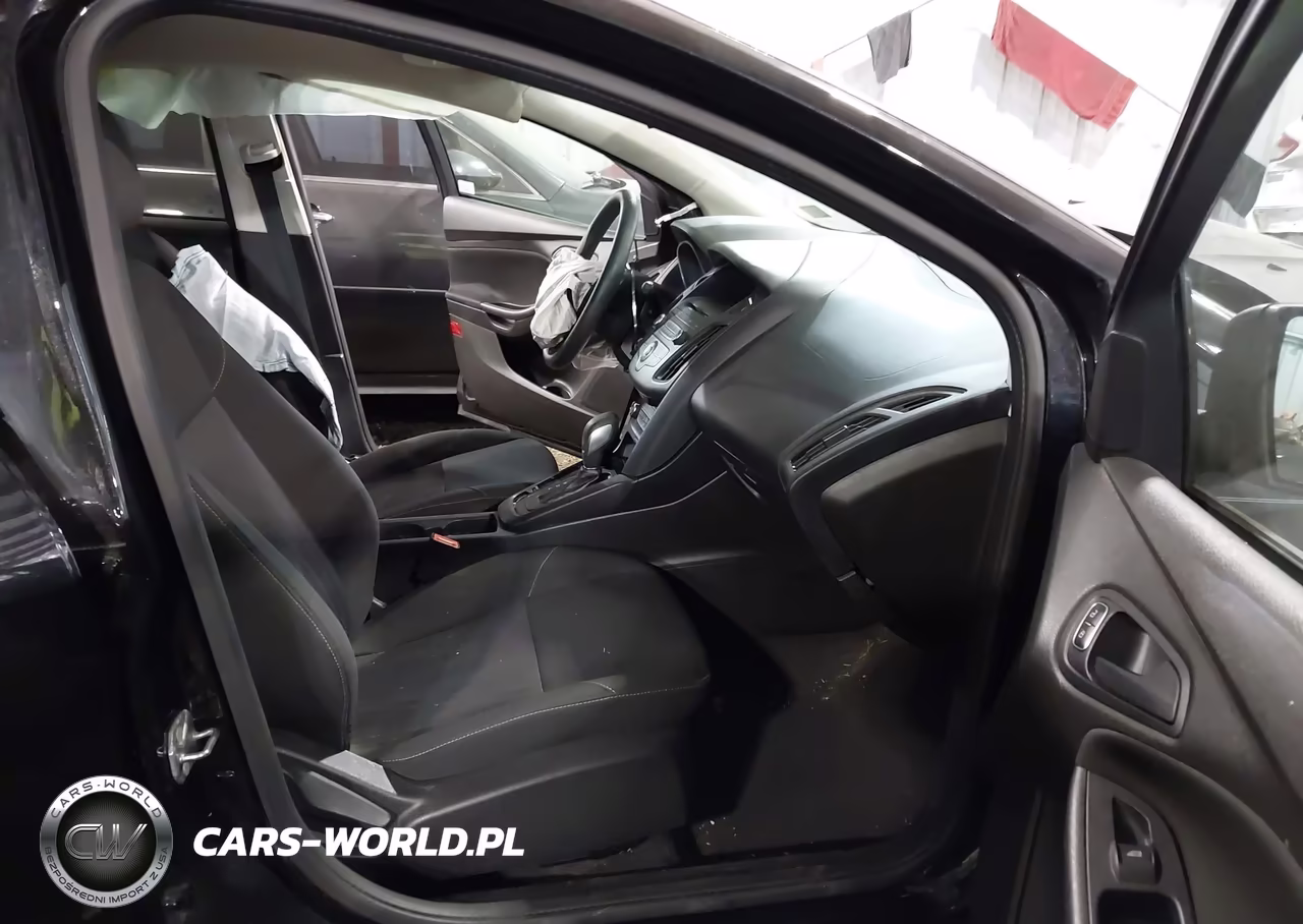 2015 Ford Focus S VIN:1FADP3E26FL353803 - 5