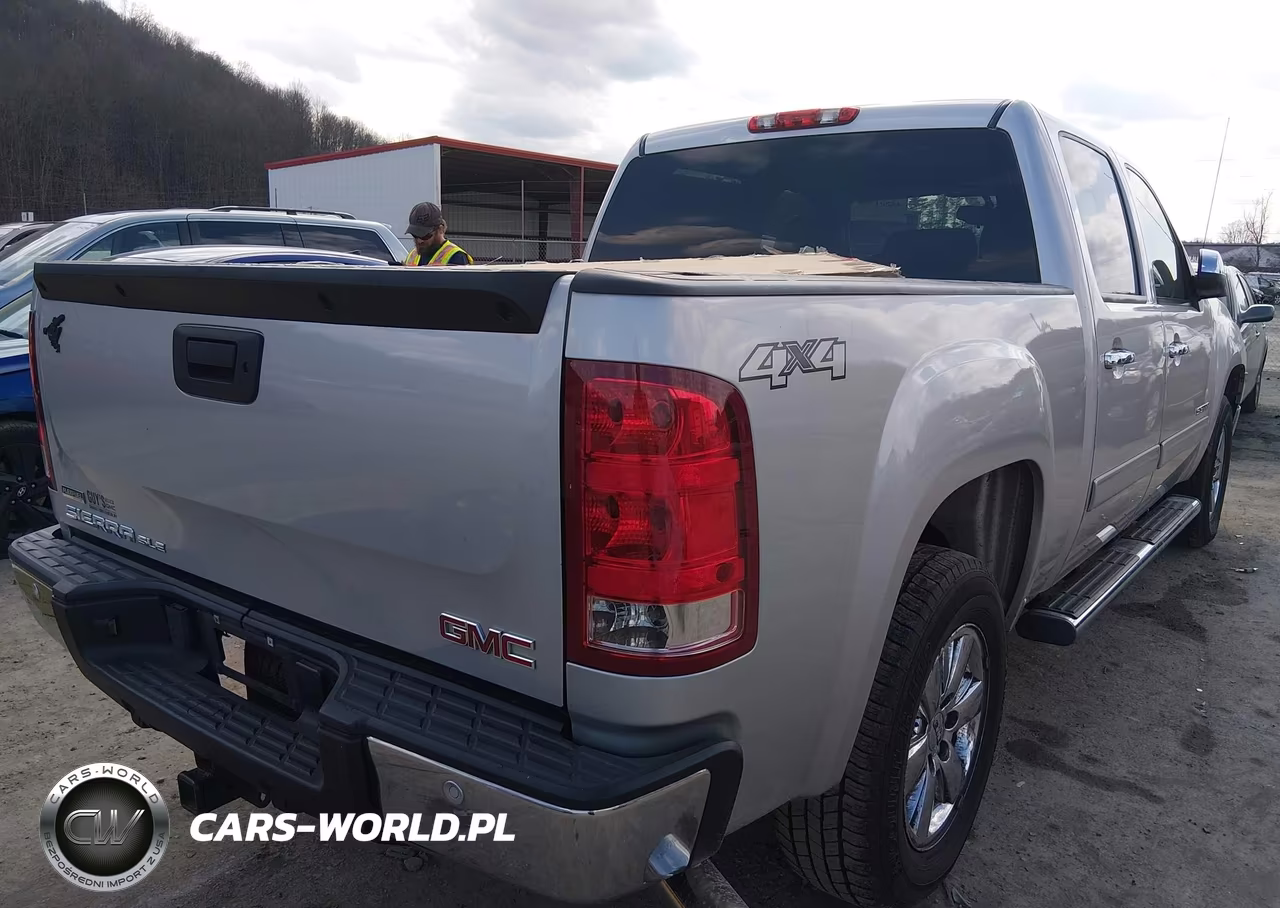 2010 GMC Sierra 1500 Sle VIN:3GTRKVE34AG248539 - 4