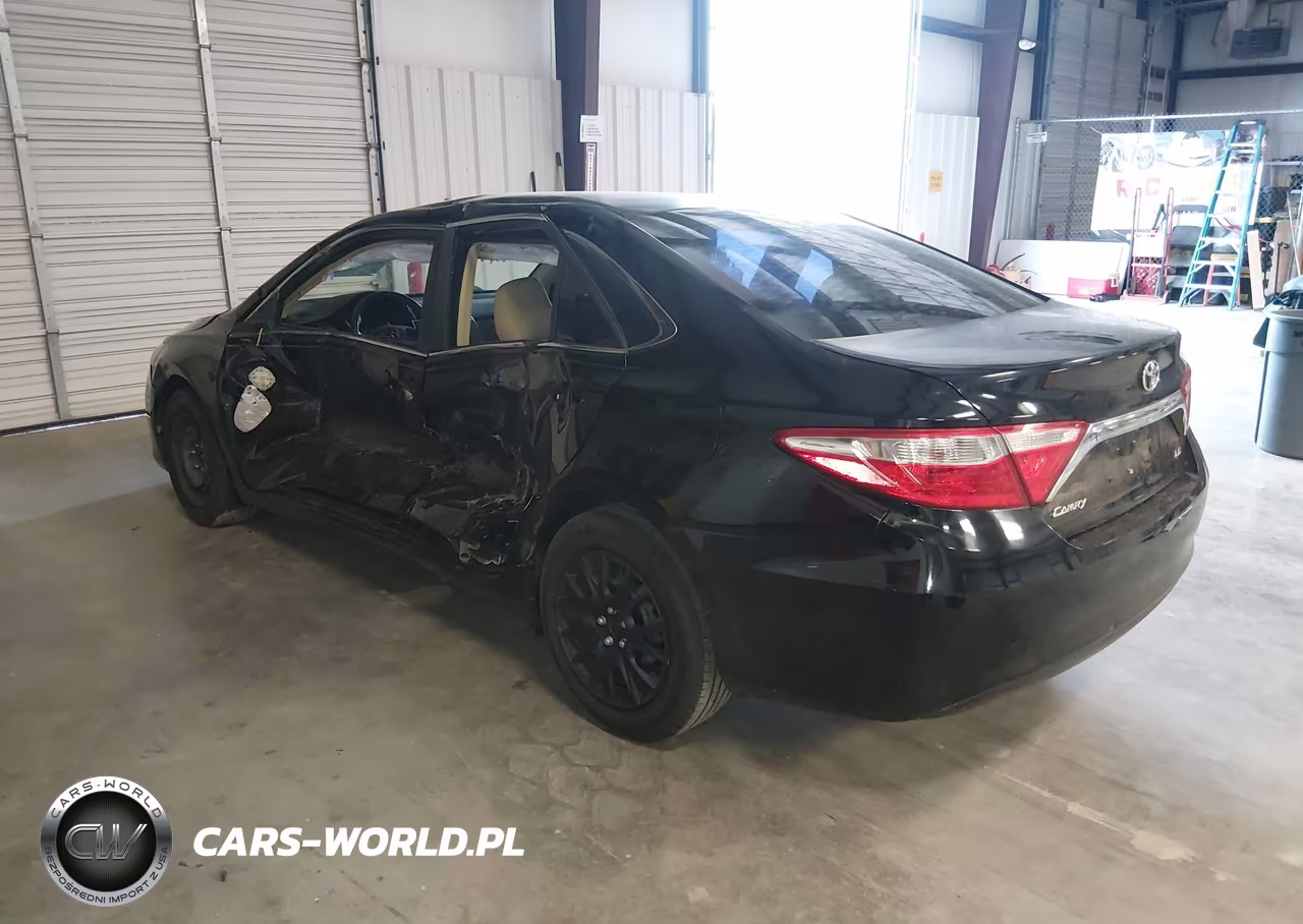 2016 Toyota Camry Le VIN:4T4BF1FK7GR538799 - 3