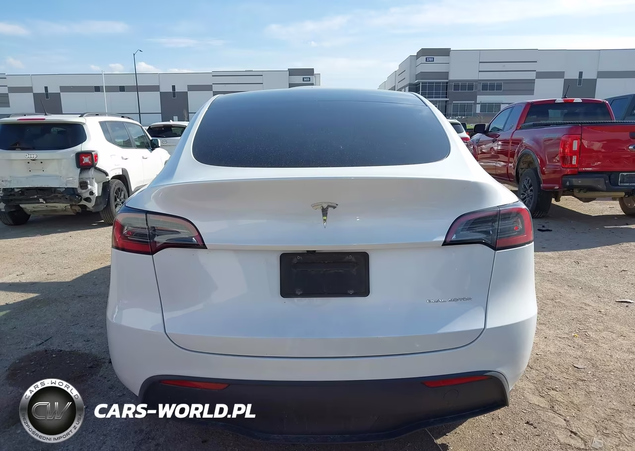2024 Tesla Model Y Long Range Dual Motor All-Wheel Drive VIN:7SAYGDEE9RA267064 - 16