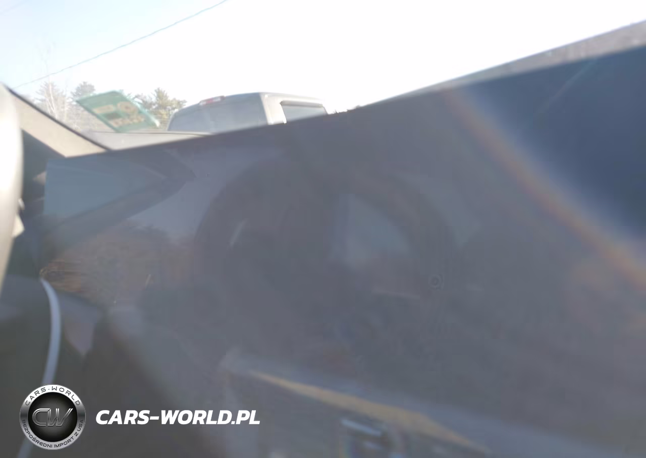 2025 BMW 550E xDrive VIN:WBA13FK09SCU34654 - 7