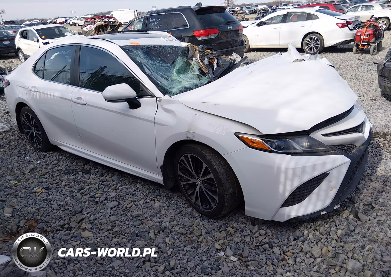 2018 Toyota Camry Se – zdjęcie 1 z 15