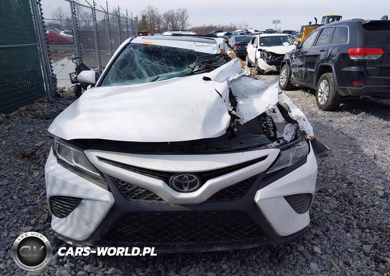 2018 Toyota Camry Se VIN:4T1B11HK8JU112214 - 11