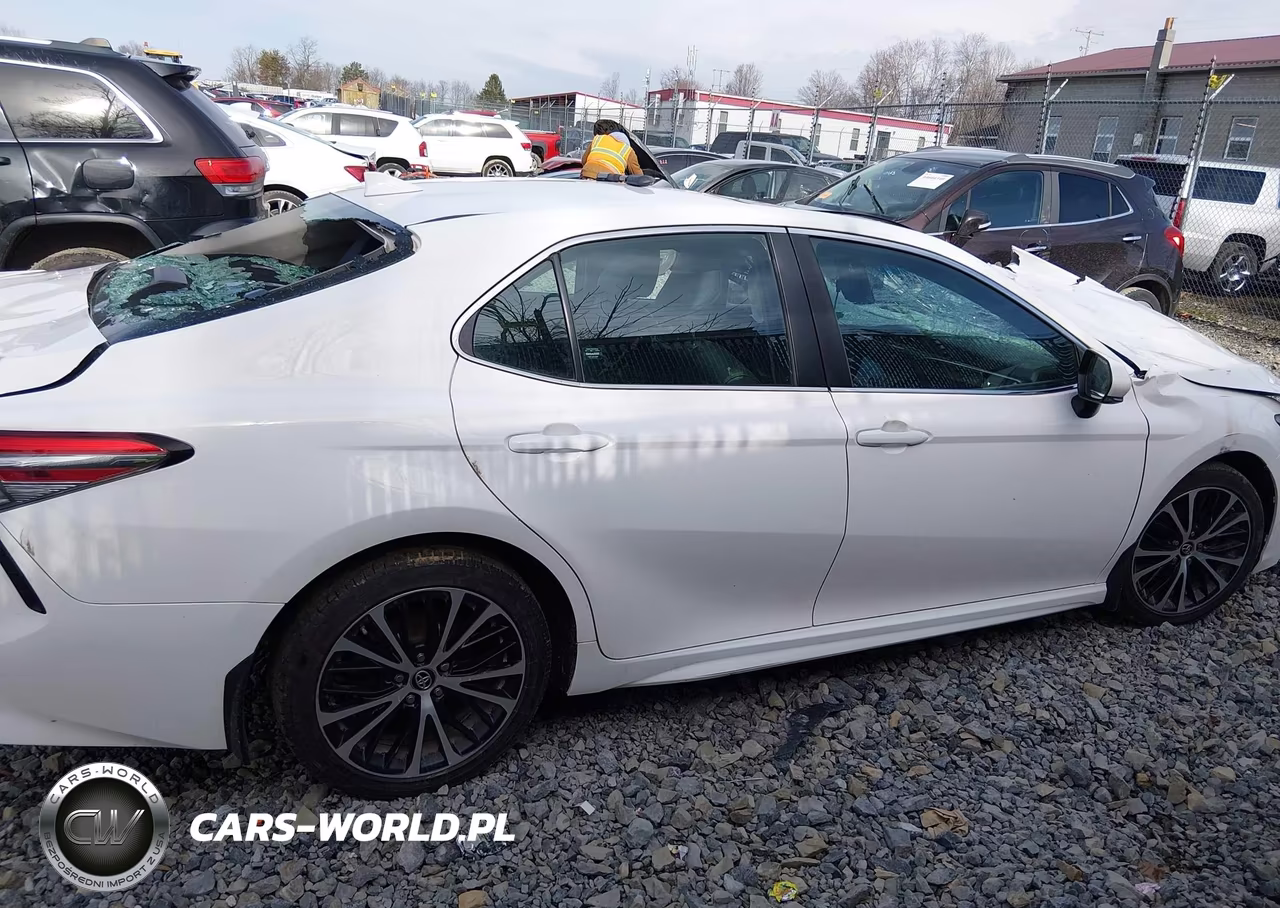 2018 Toyota Camry Se VIN:4T1B11HK8JU112214 - 12