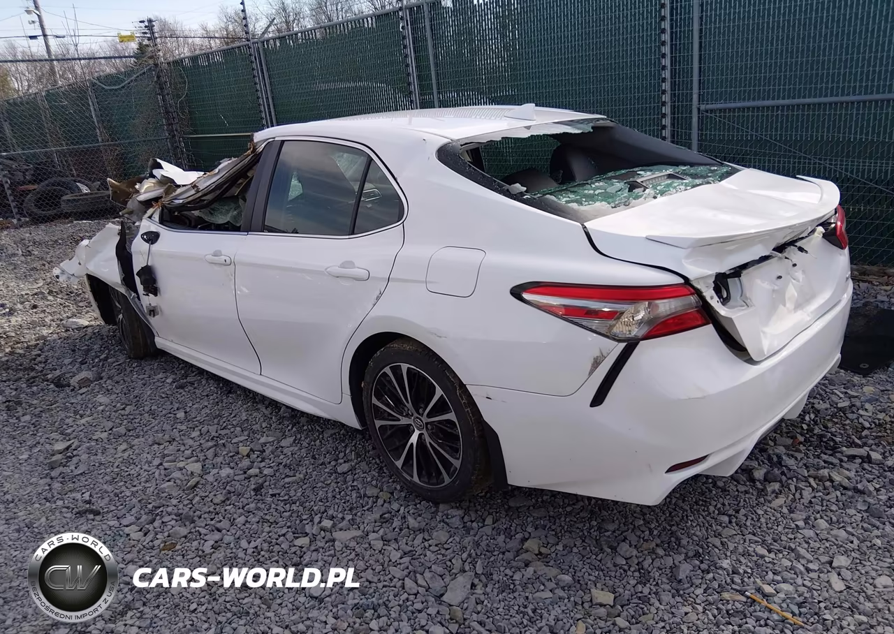2018 Toyota Camry Se VIN:4T1B11HK8JU112214 - 3