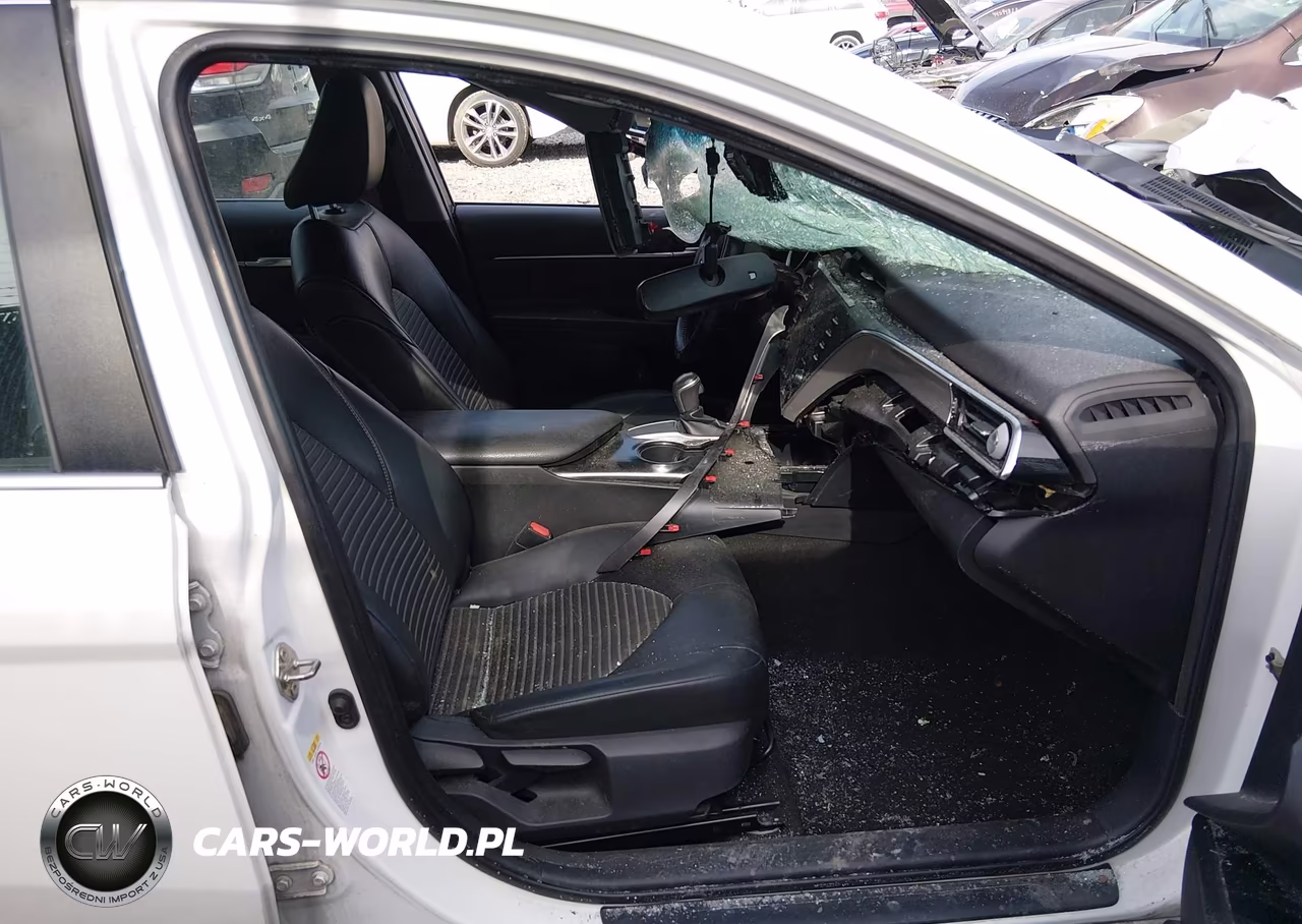 2018 Toyota Camry Se VIN:4T1B11HK8JU112214 - 5