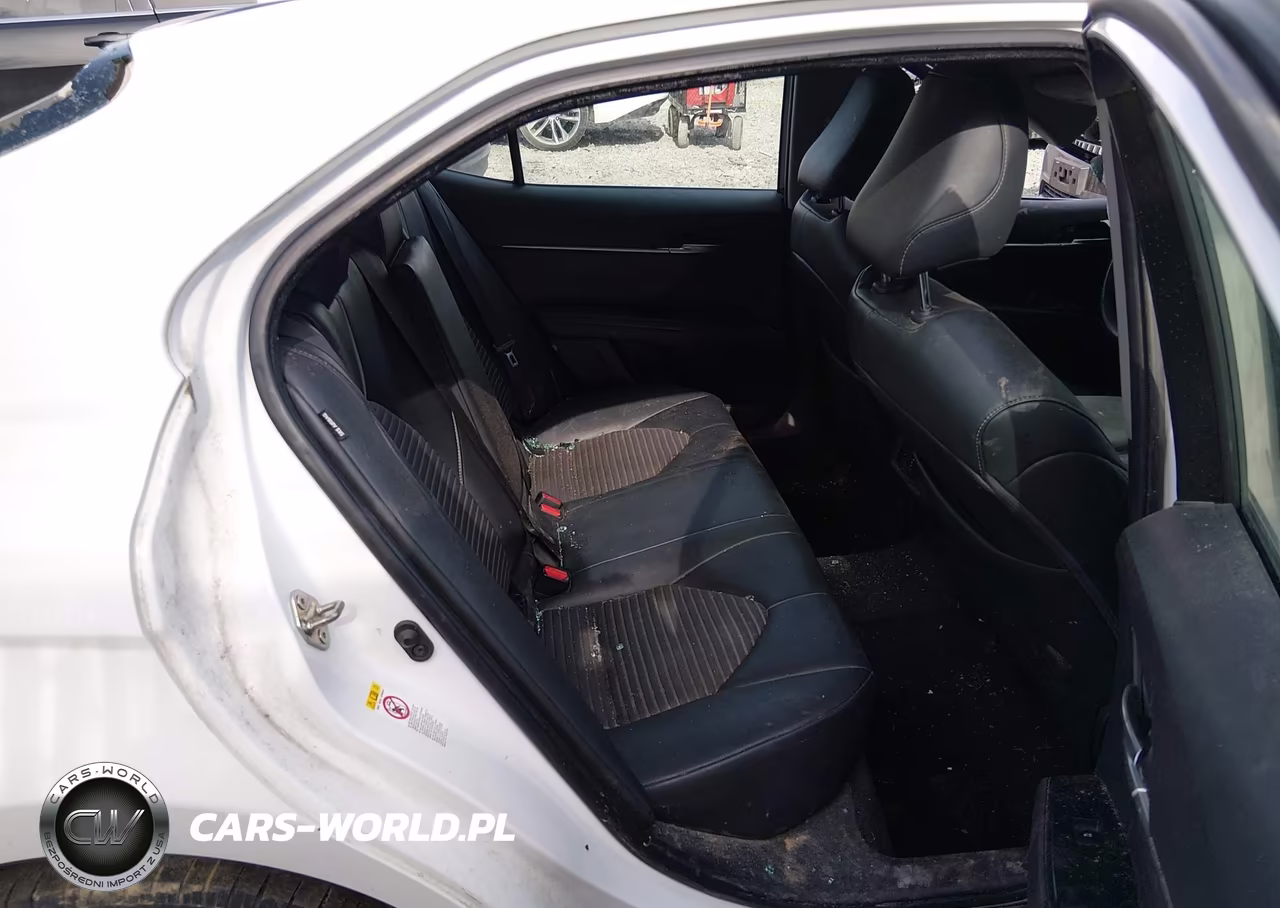 2018 Toyota Camry Se VIN:4T1B11HK8JU112214 - 8