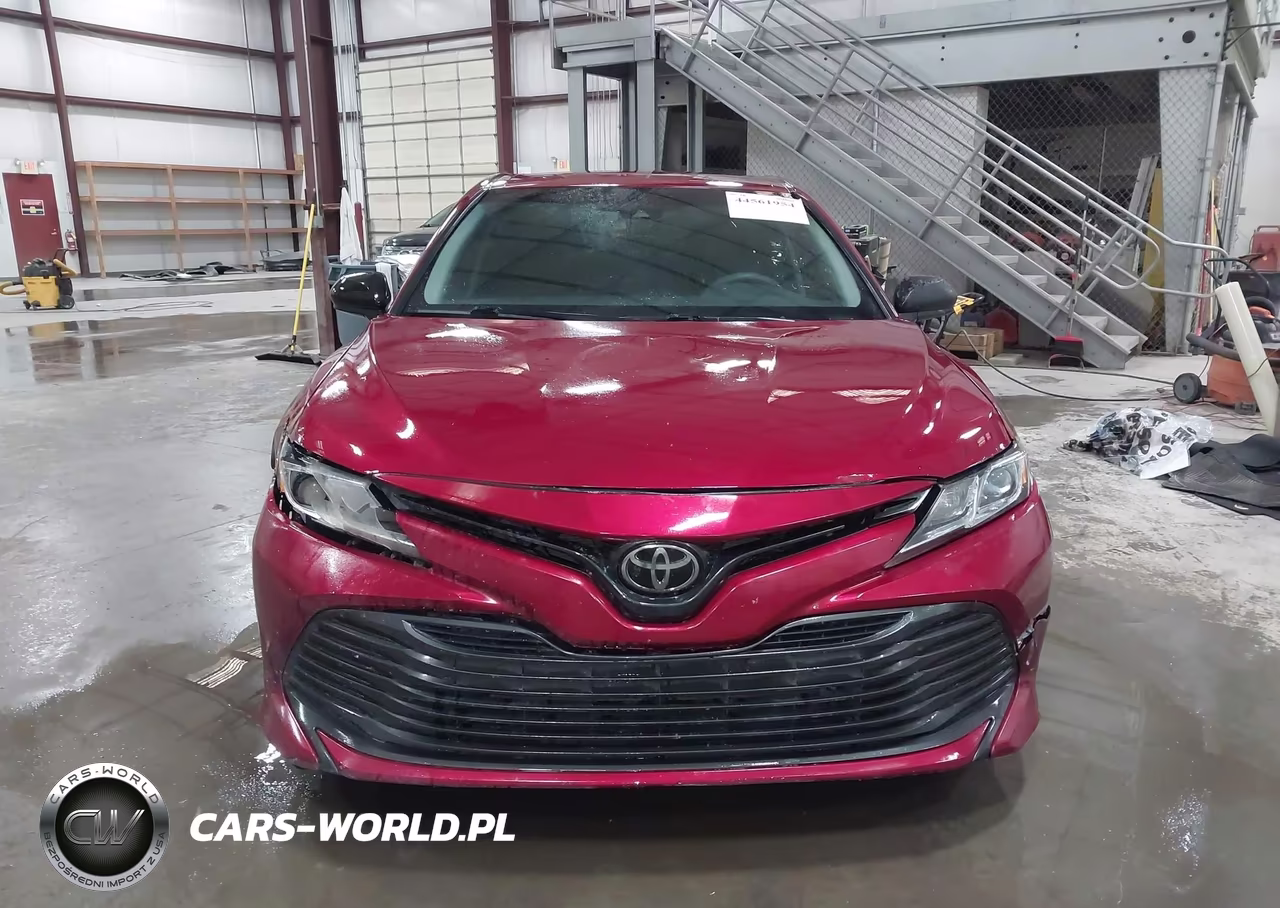 2019 Toyota Camry Le VIN:4T1B11HK5KU692328 - 12