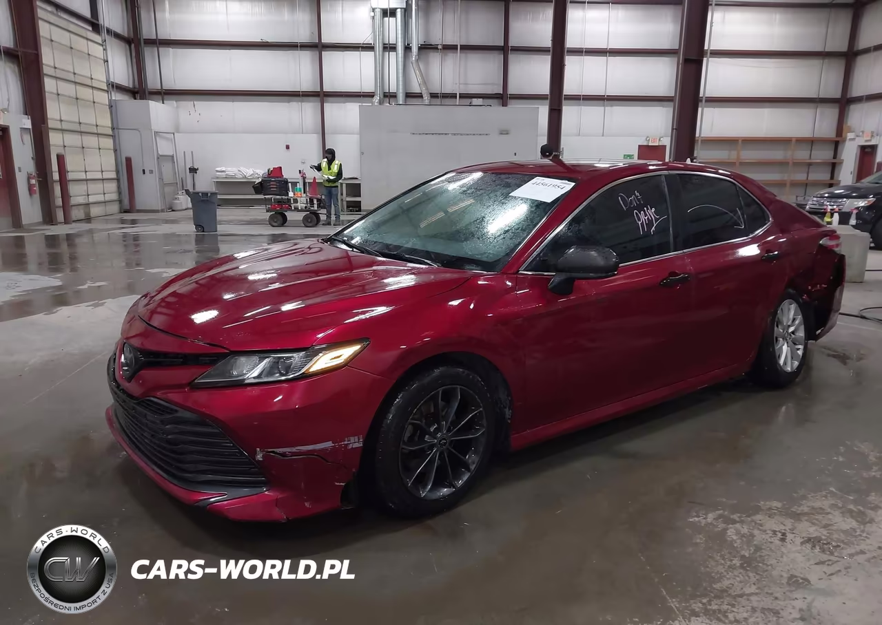 2019 Toyota Camry Le VIN:4T1B11HK5KU692328 - 2