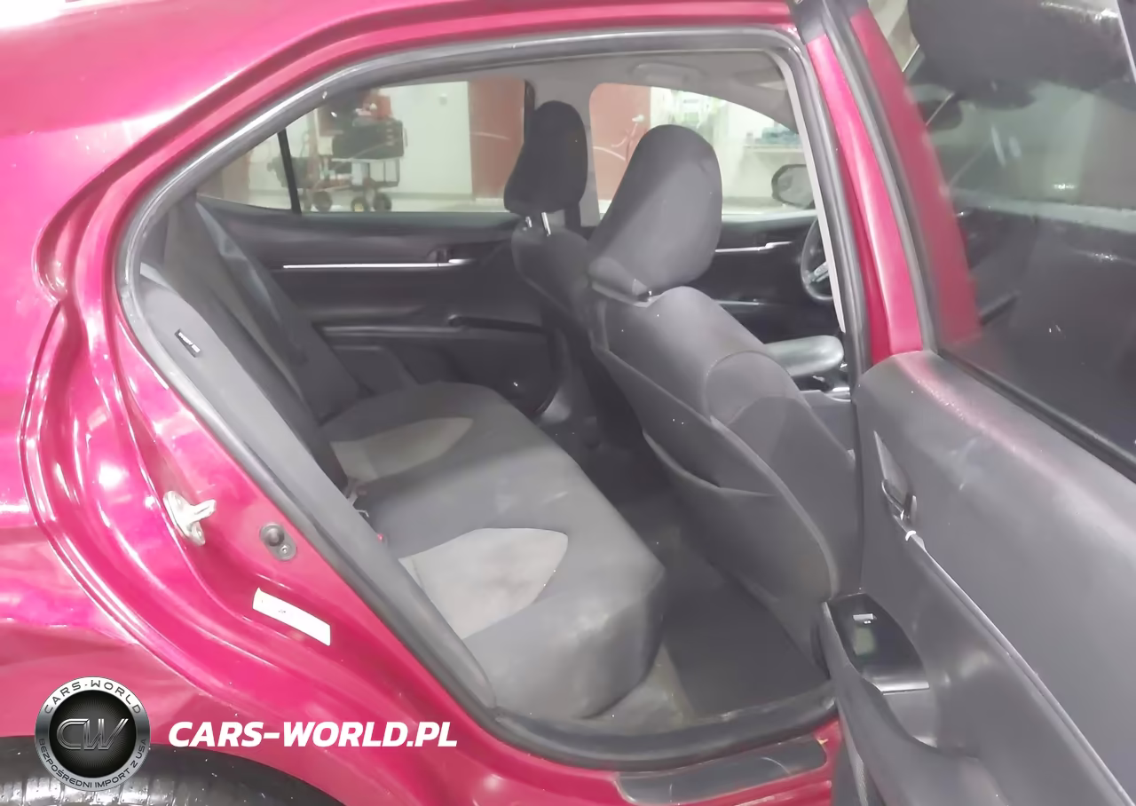 2019 Toyota Camry Le VIN:4T1B11HK5KU692328 - 8