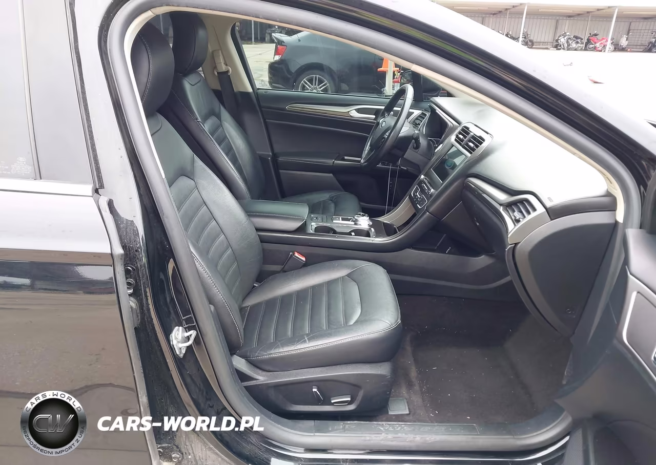 2017 Ford Fusion Energi Se Luxury VIN:3FA6P0PU1HR306088 - 5