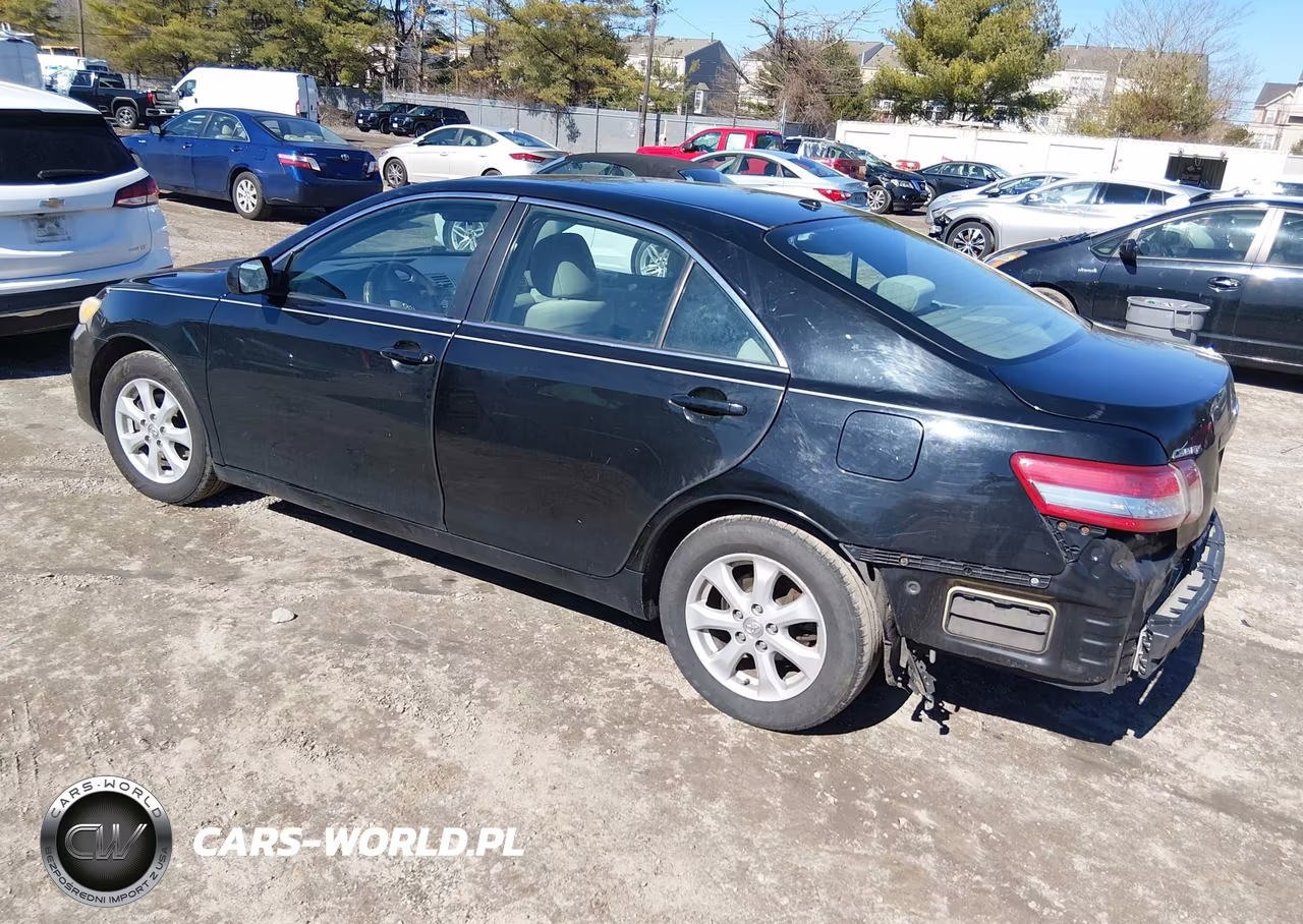2011 Toyota Camry Le VIN:4T1BF3EK8BU201865 - 3