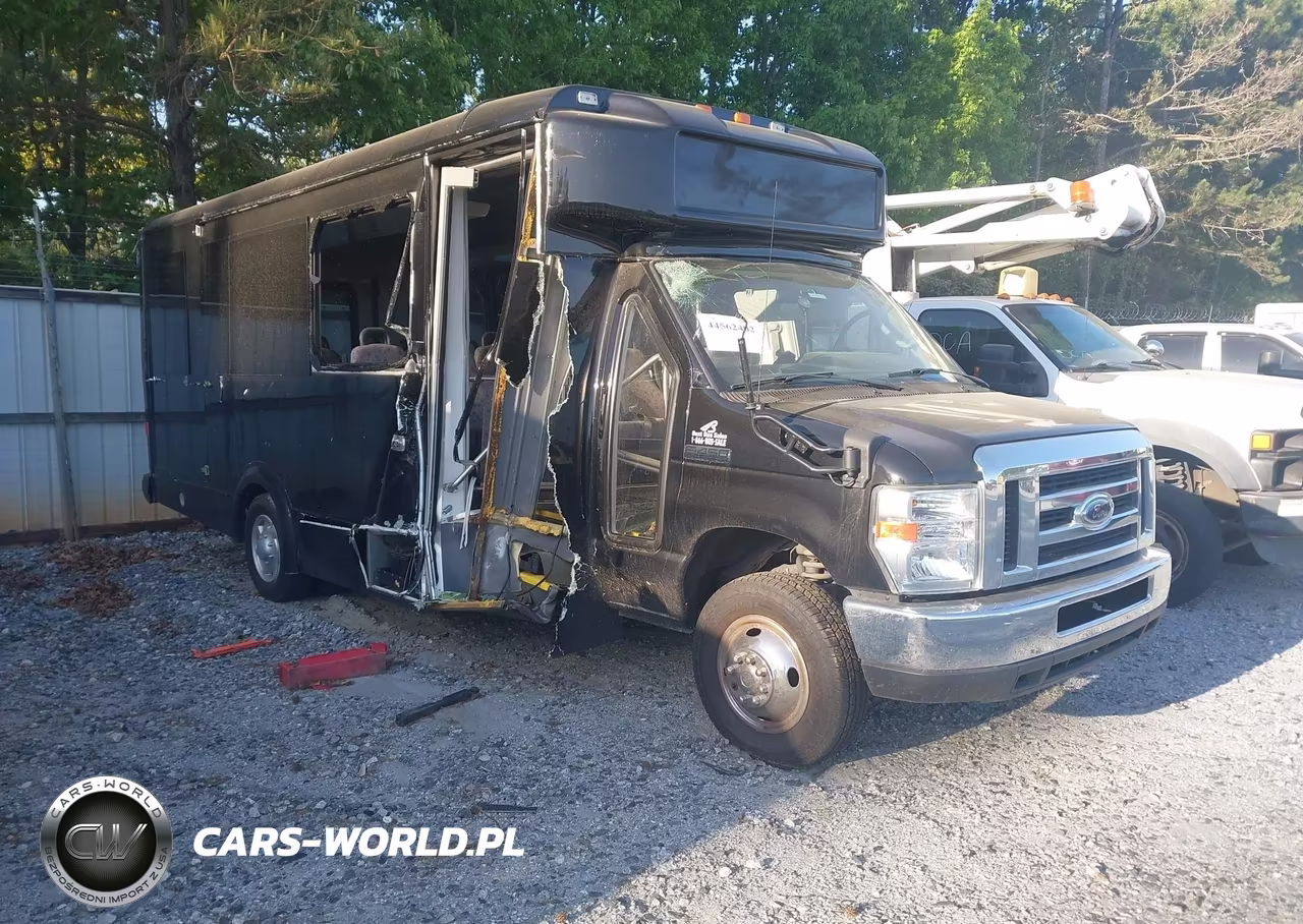 2012 Ford E-450 Cutaway