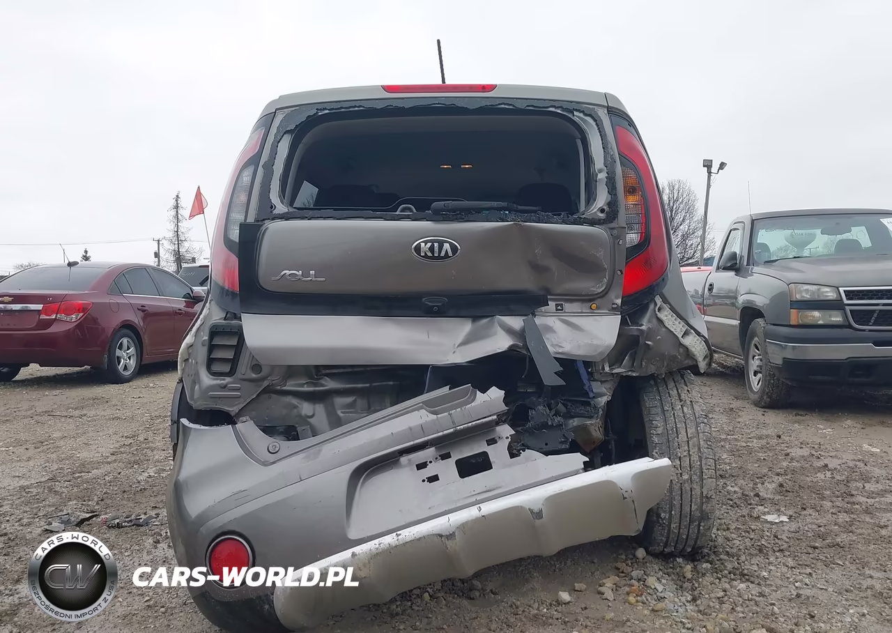 2018 Kia Soul + VIN:KNDJP3A55J7607693 - 15
