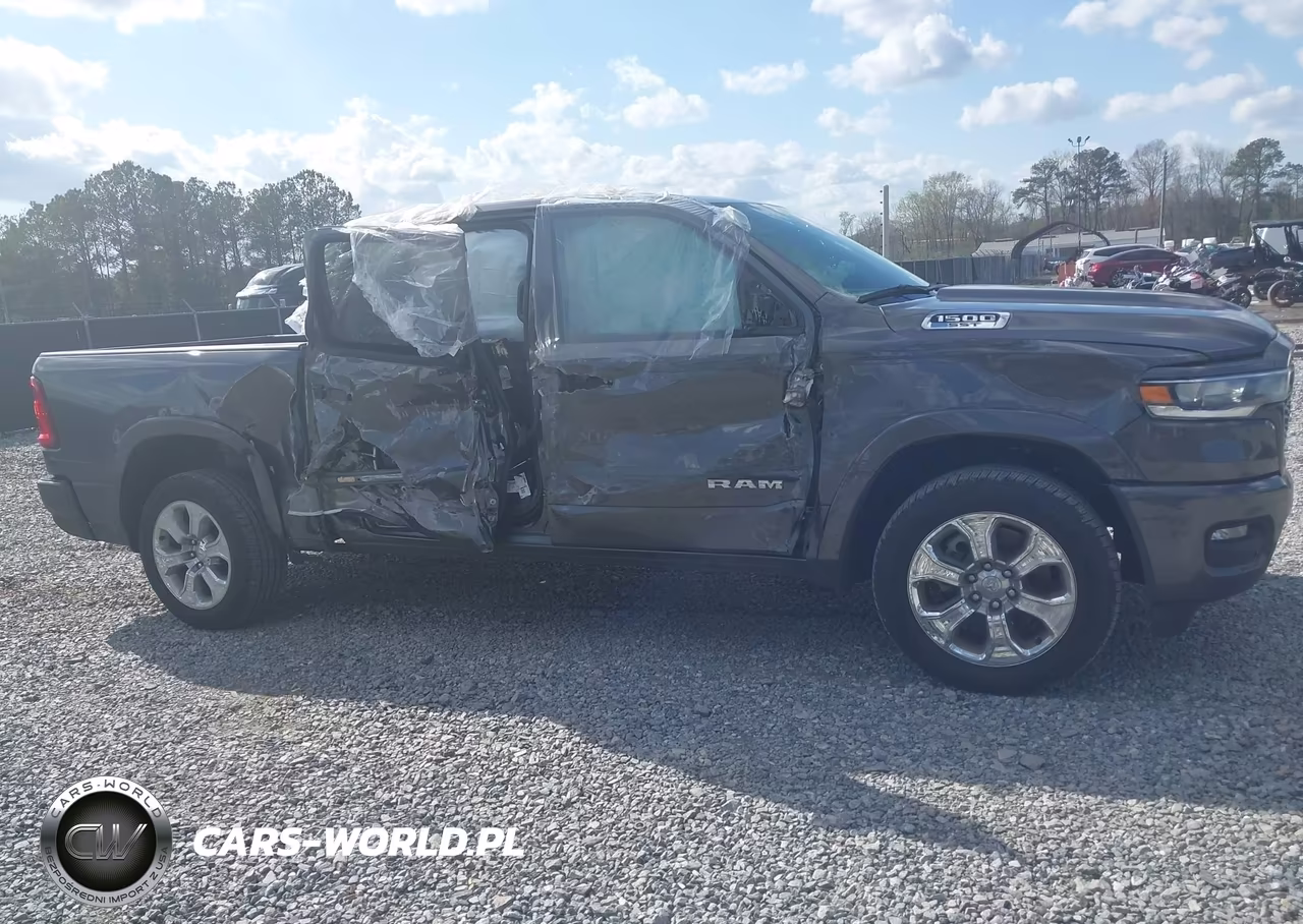 2025 Ram 1500 Big Horn 4X4 5'7 Box VIN:1C6SRFFP6SN774143 - 13