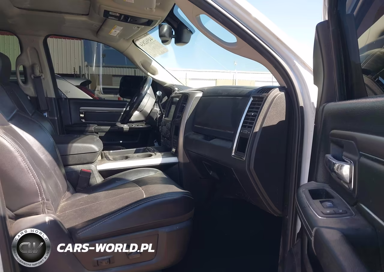 2018 Ram 2500 Laramie 4X4 6'4 Box VIN:3C6UR5FL2JG350448 - 5