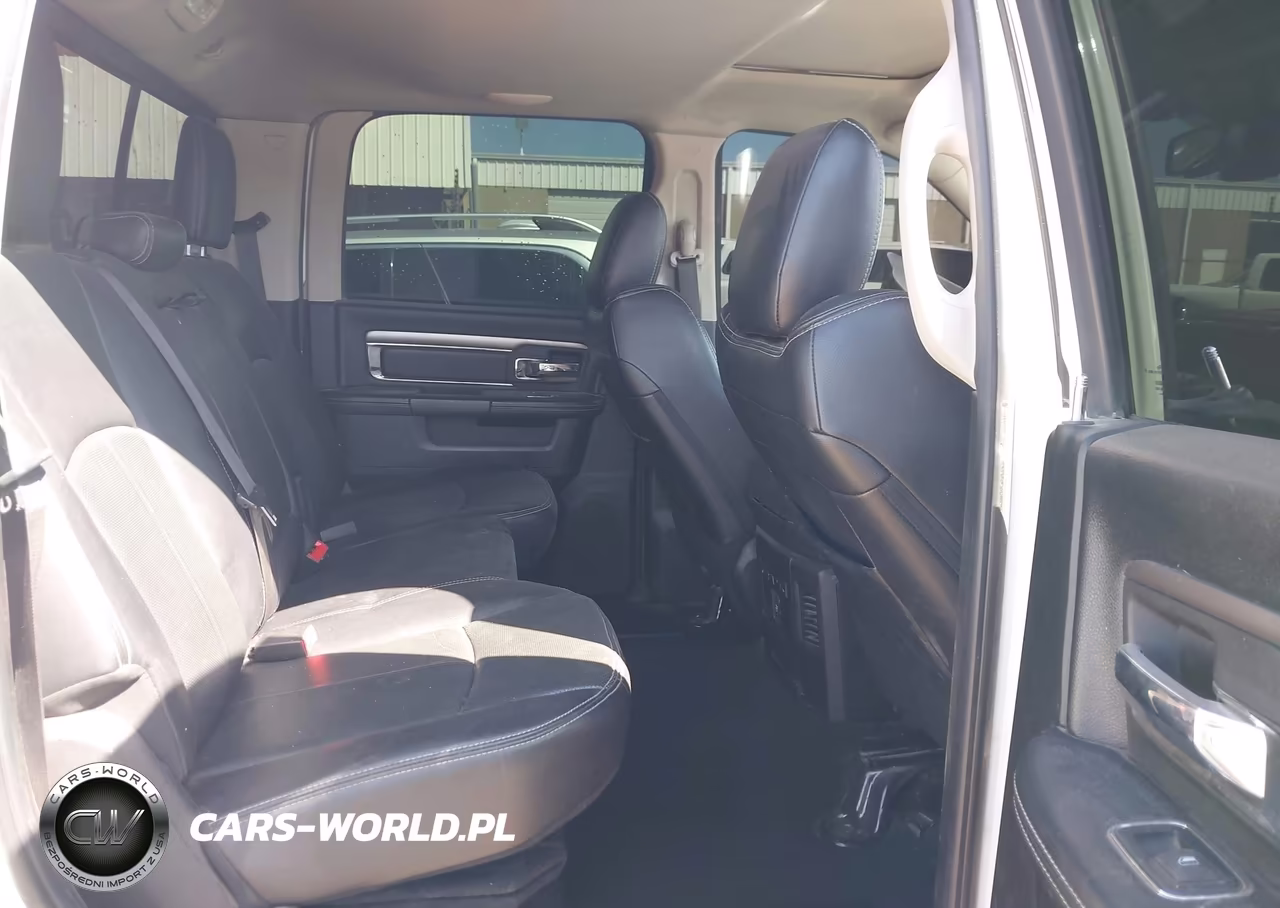 2018 Ram 2500 Laramie 4X4 6'4 Box VIN:3C6UR5FL2JG350448 - 8
