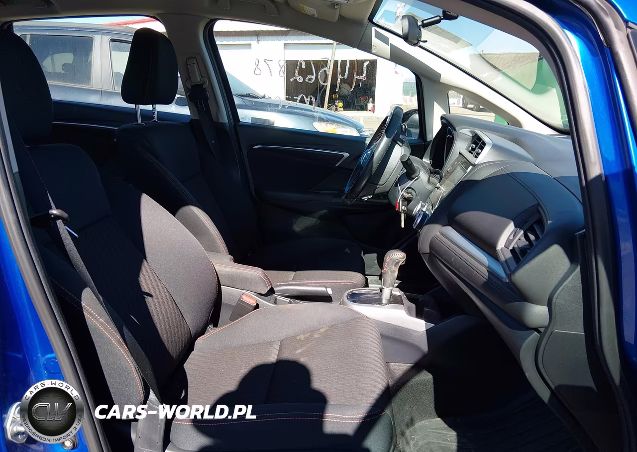 2020 Honda Fit Sport VIN:3HGGK5H6XLM725297 - 5